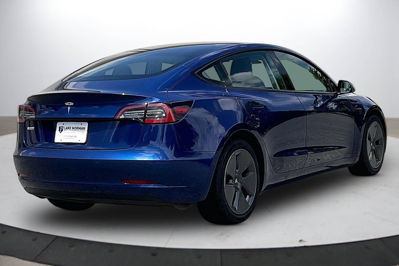 Used 2021 Tesla Model 3 Standard Range Plus RWD image 9