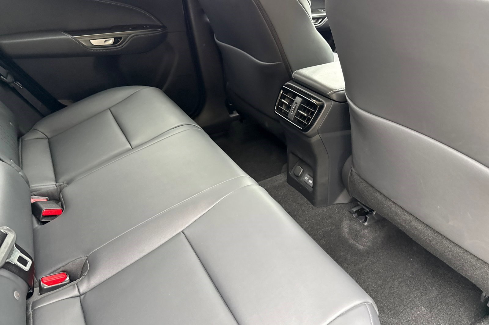 Used 2025 Lexus NX 350h AWD w/ Premium Package image 28