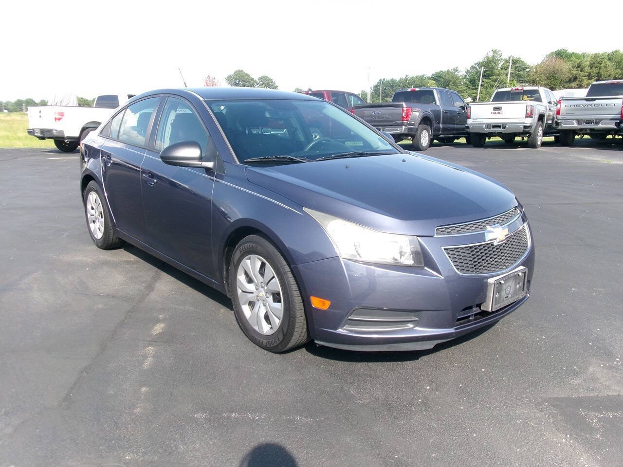 Used 2014 Chevrolet Cruze LS FWD image 3