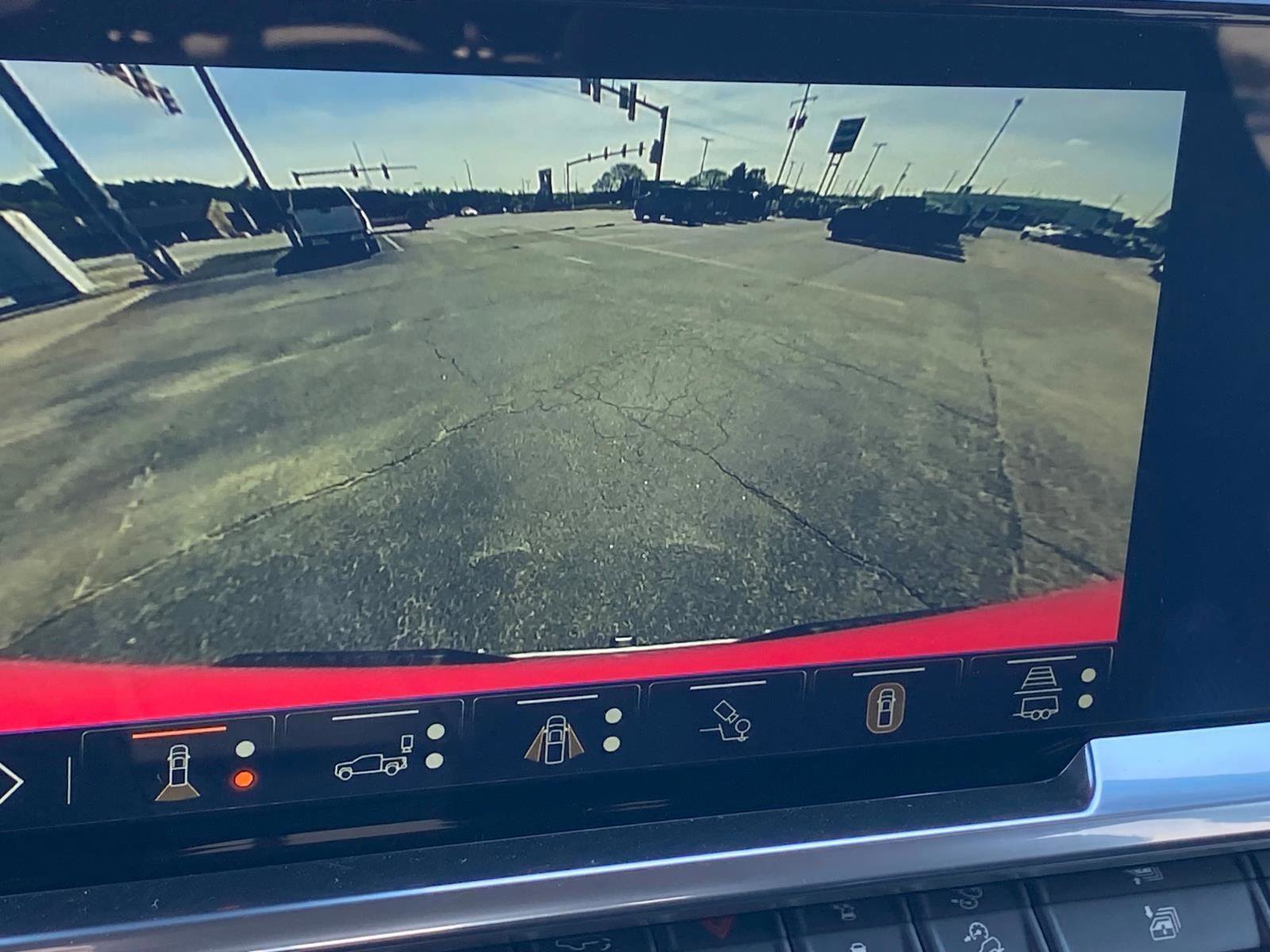 New 2026 Chevrolet Silverado 1500 LT w/ Z71 Off-Road Package AWD/4WD image 19