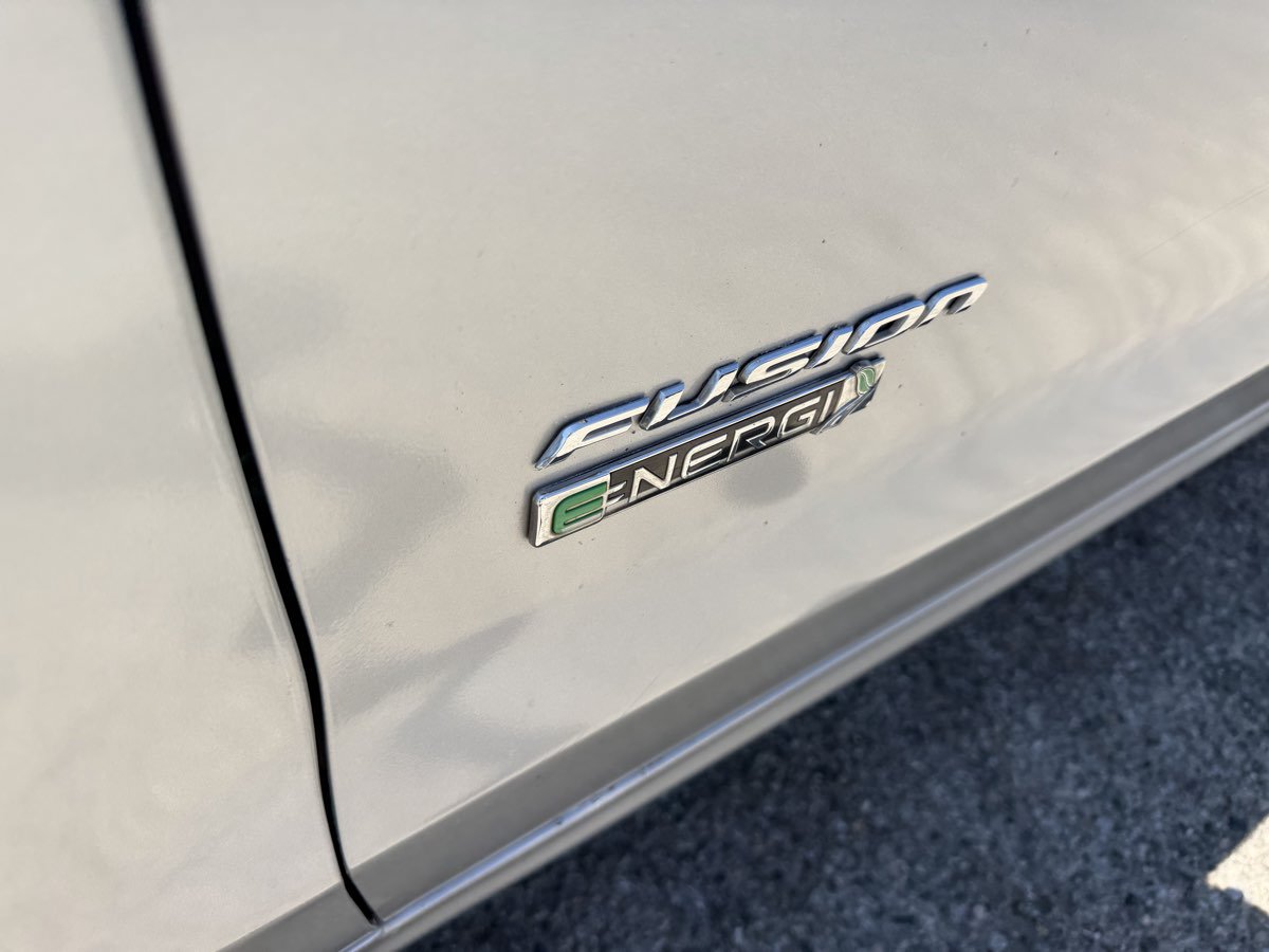 Used 2014 Ford Fusion Energi Titanium FWD image 10
