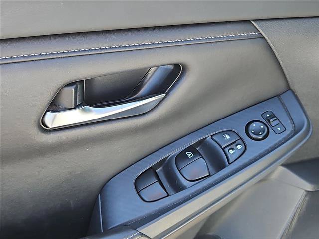 Used 2022 Nissan Sentra SV w/ All-Weather Package FWD image 10