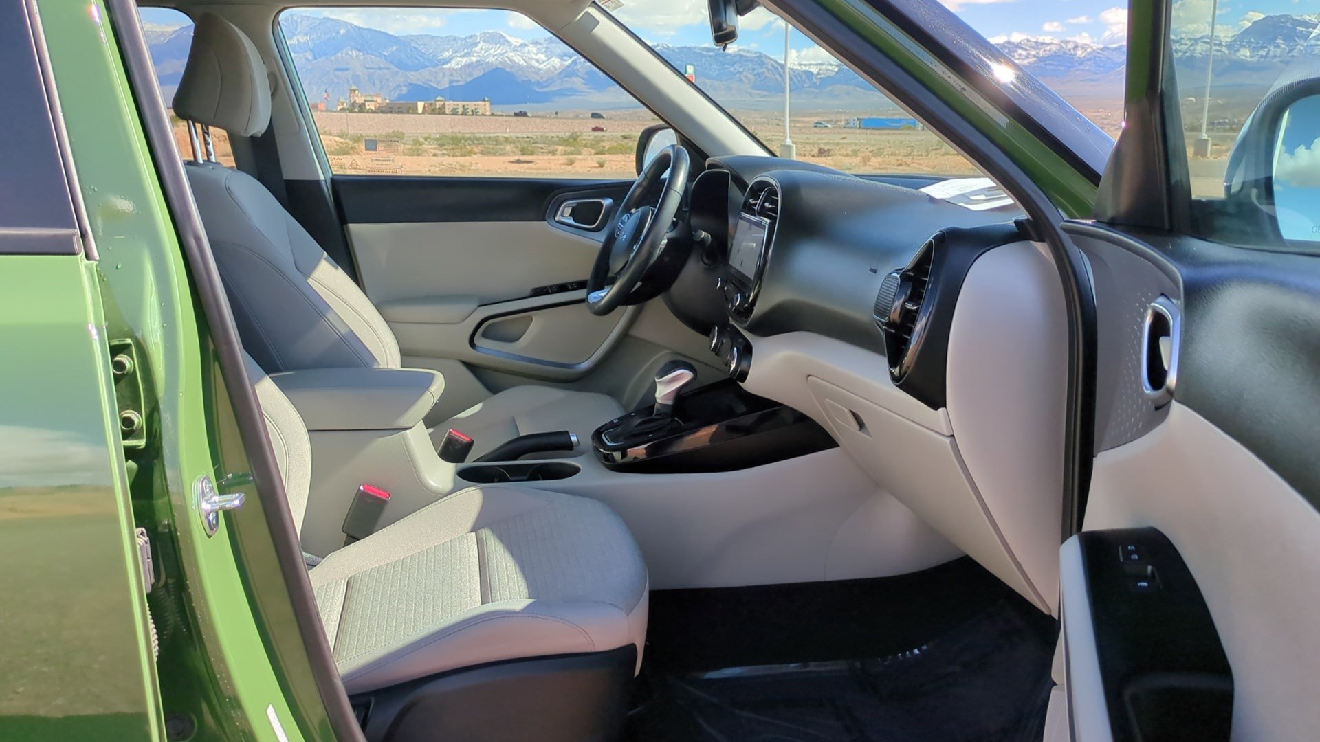 Used 2023 Kia Soul EX image 32