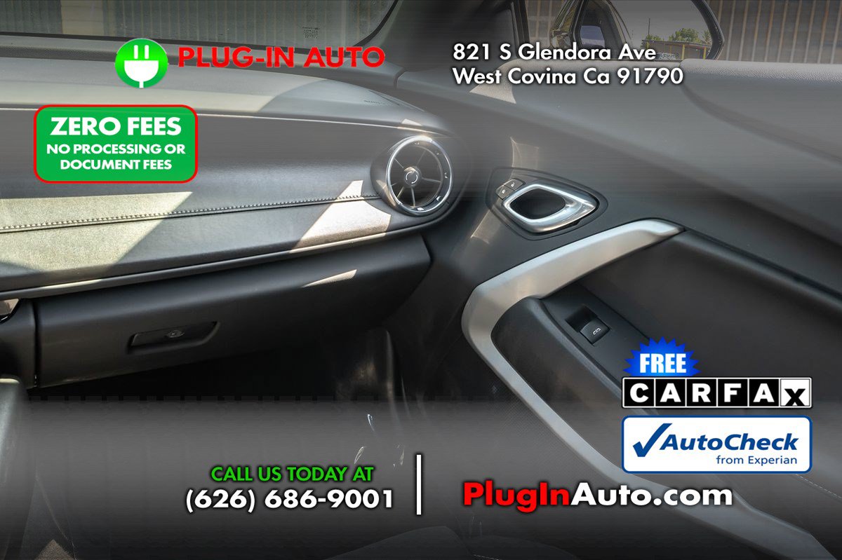 Used 2021 Chevrolet Camaro LT RWD image 15