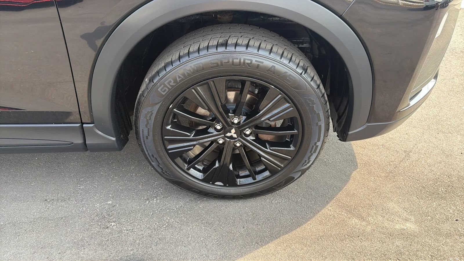 Used 2019 Mitsubishi Eclipse Cross AWD image 18