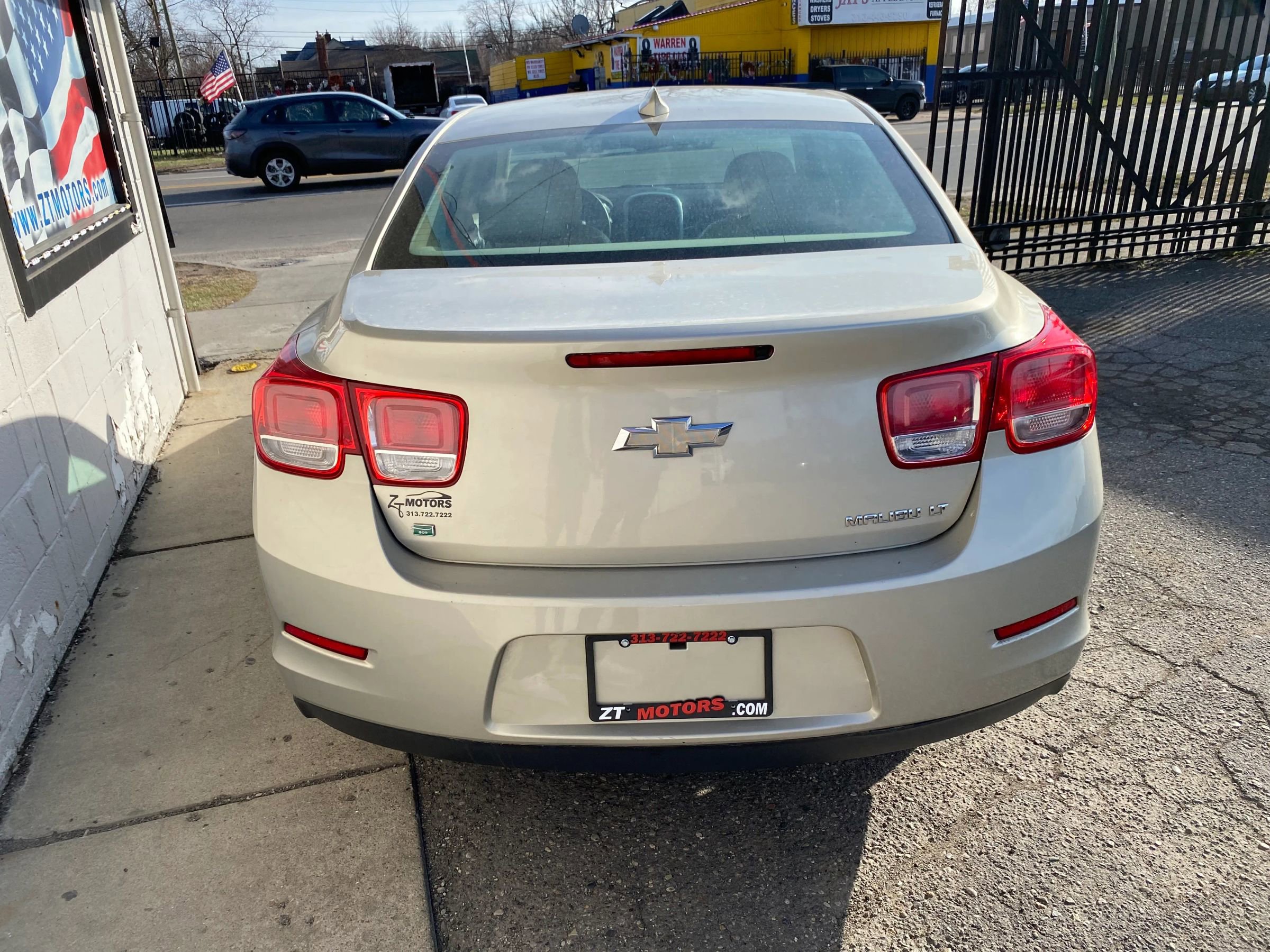 Used 2015 Chevrolet Malibu LT w/ Power Convenience Package FWD image 7