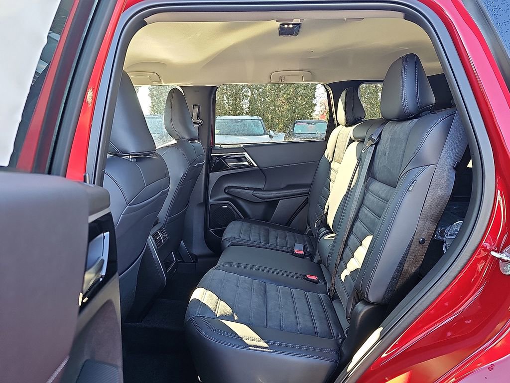 New 2026 Mitsubishi Outlander SE AWD/4WD image 6