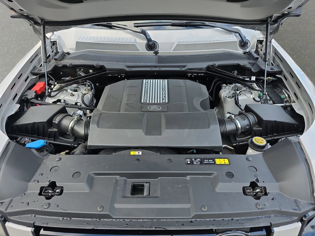 New 2026 Land Rover Defender 110 X-Dynamic SE image 31