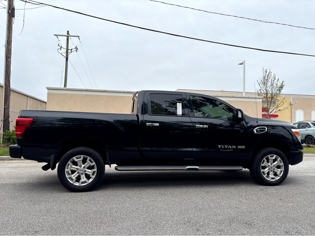 Used 2019 Nissan Titan SV w/ SV Convenience Package AWD/4WD image 21