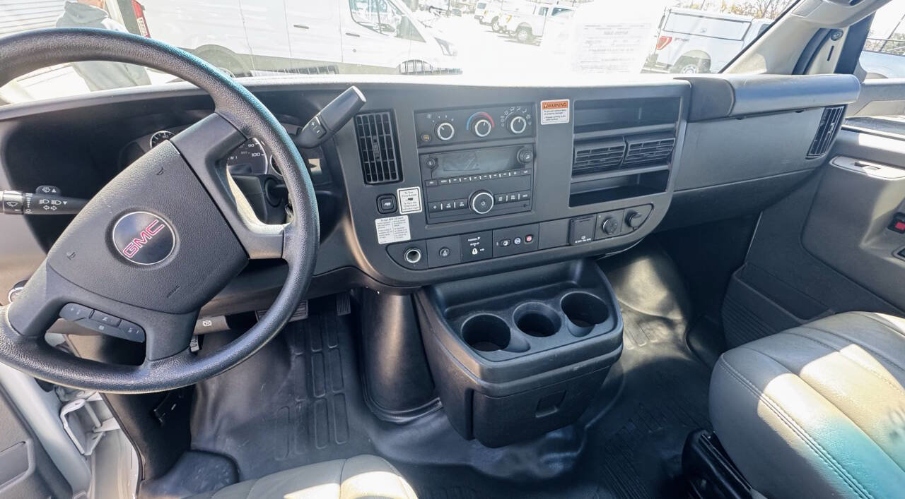 Used 2022 GMC Savana 3500 Extended w/ Power Convenience Package RWD image 10