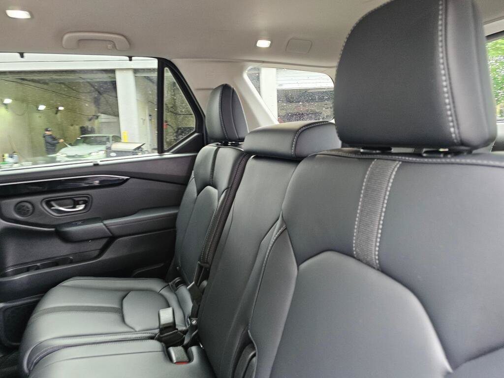 Used 2024 Honda Pilot EX-L image 18