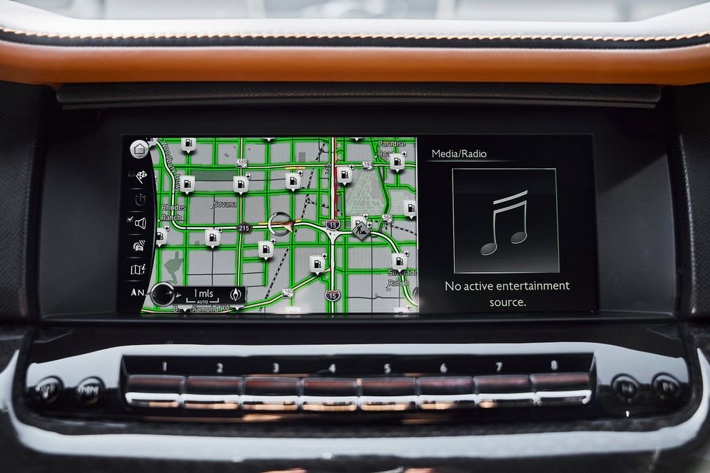 Used 2022 Rolls-Royce Cullinan Black Badge w/ Dark Exterior Package AWD/4WD image 76