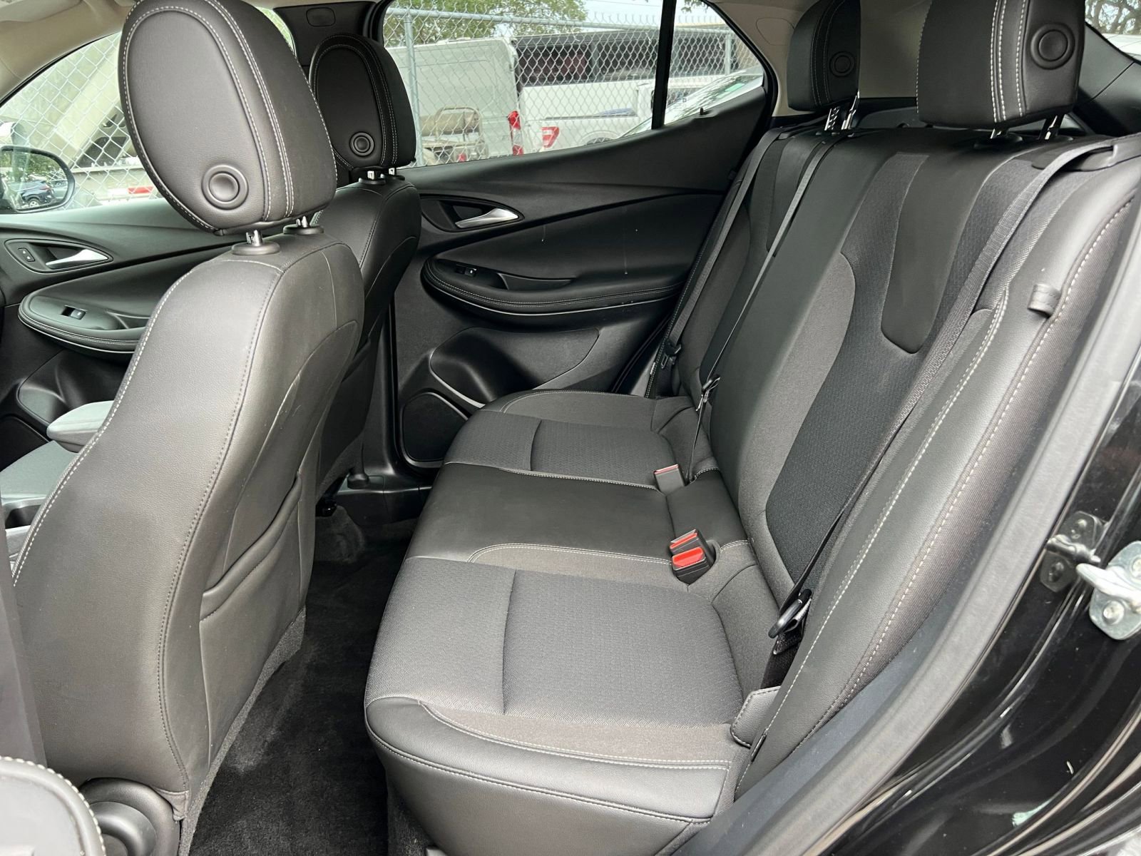 Used 2025 Buick Encore GX Preferred image 33