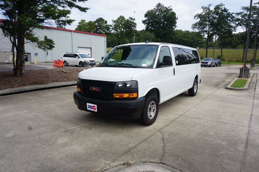 Used 2024 GMC Savana 3500 LS RWD image 22
