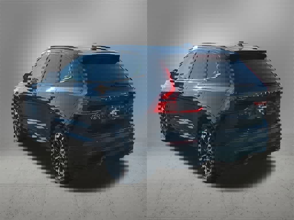 Used 2026 Volvo XC60 B5 Plus w/ Protection Package Premier image 4