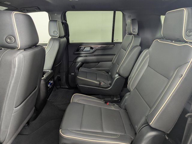 Used 2025 GMC Yukon XL Elevation image 17