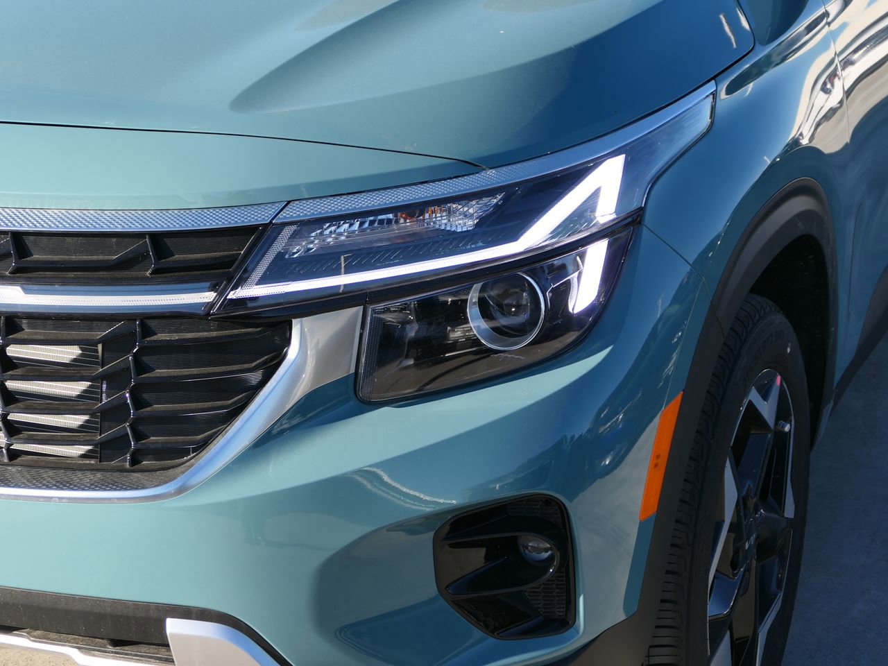 New 2026 Kia Seltos EX image 8