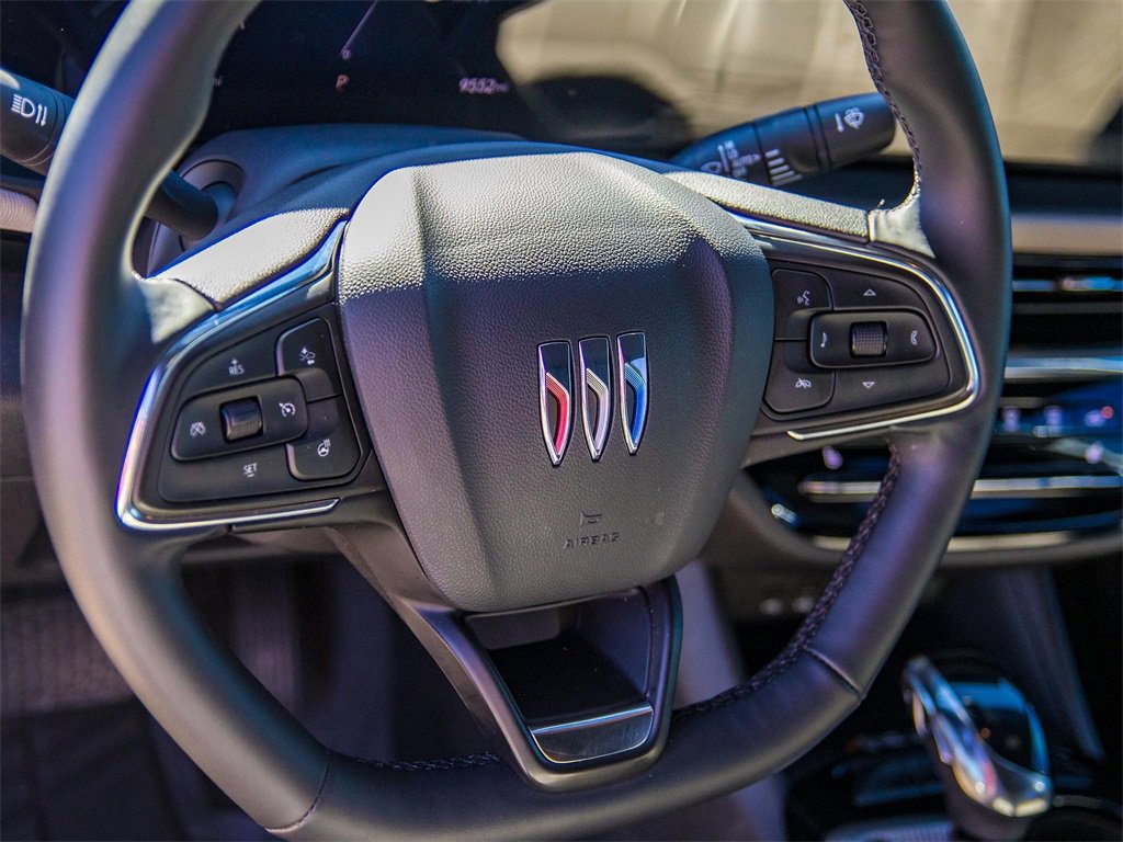 Certified 2025 Buick Envista Avenir image 29
