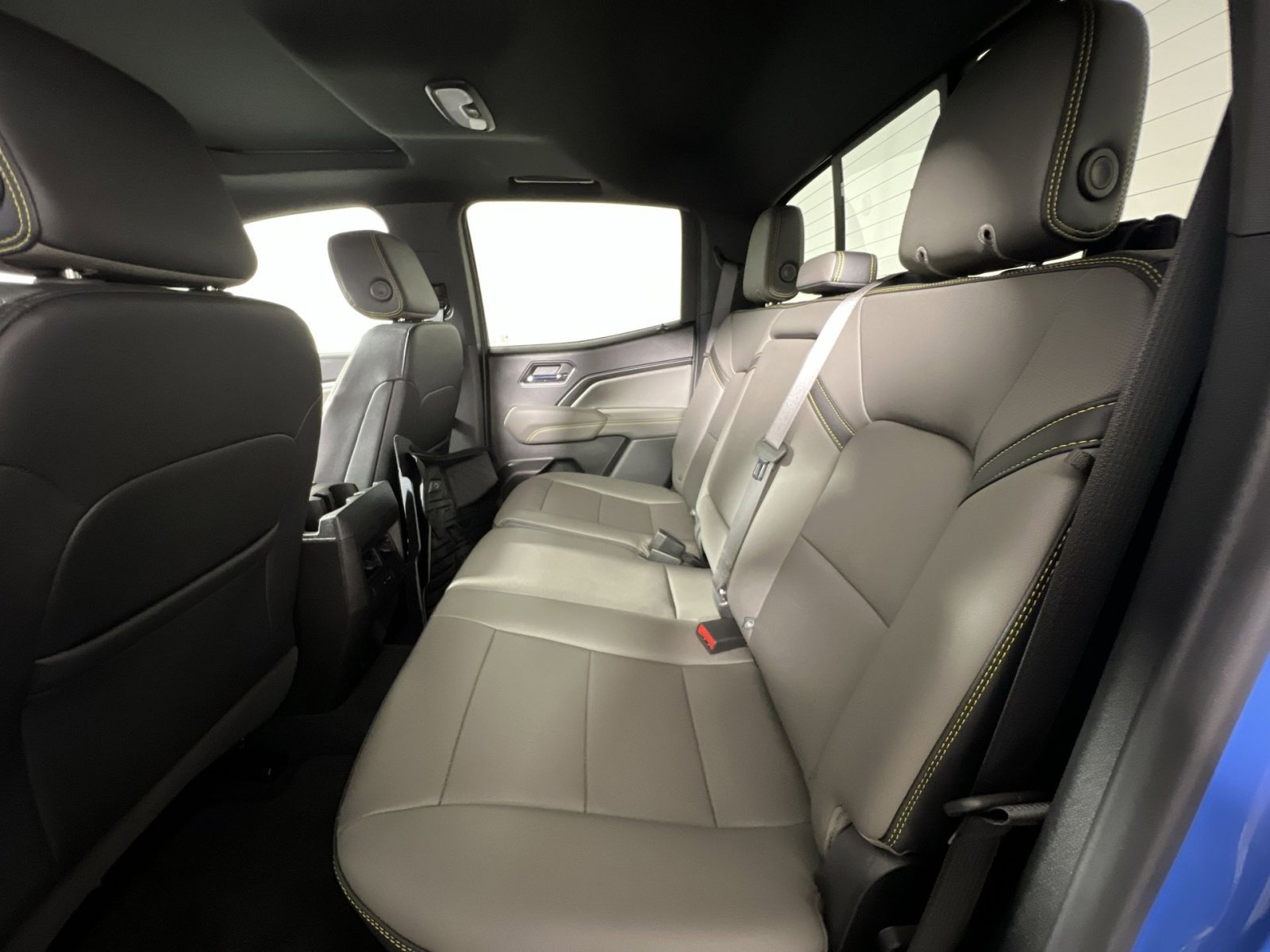 Used 2025 Chevrolet Colorado ZR2 w/ Technology Package image 25