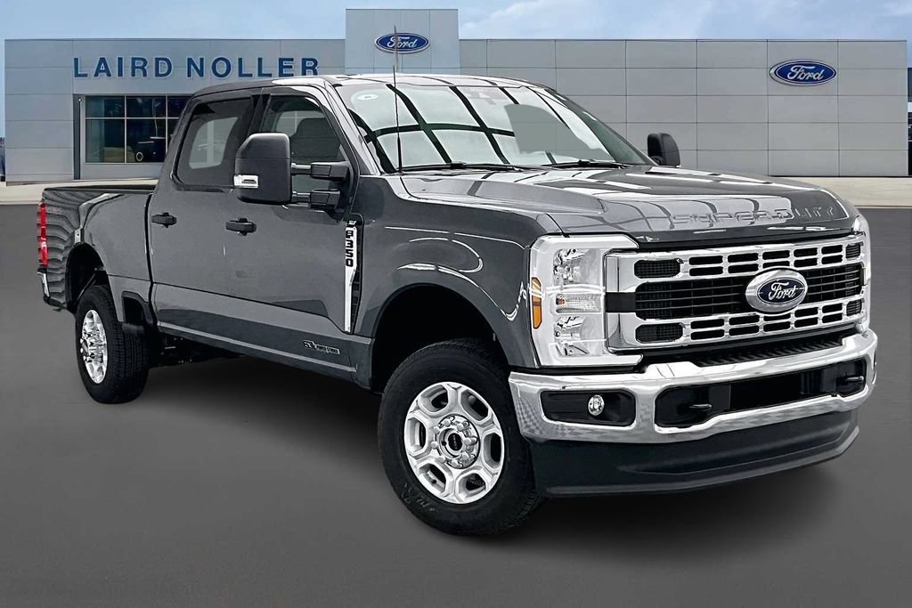 New 2026 Ford F350 XLT AWD/4WD image 2