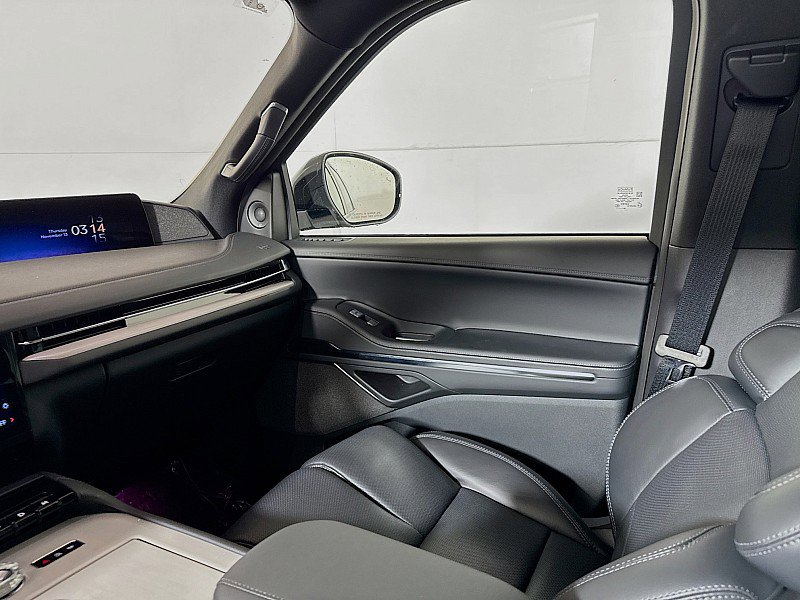 New 2025 Lincoln Navigator L Reserve w/ Jet Appearance Package image 26