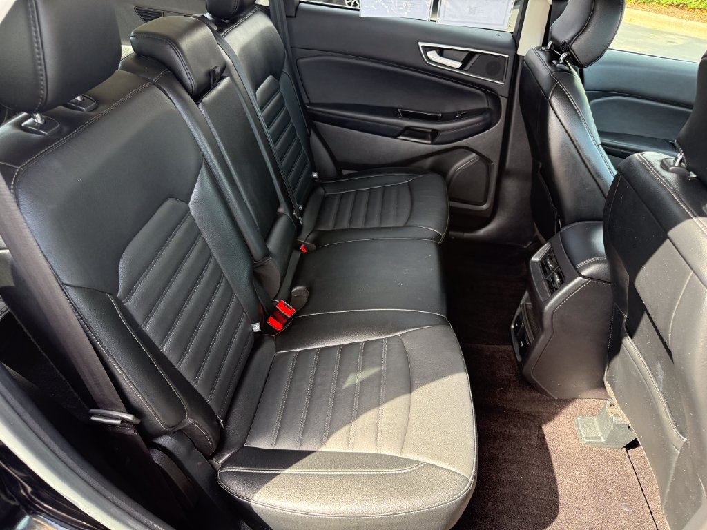 Used 2016 Ford Edge SEL w/ Equipment Group 201A AWD/4WD image 19