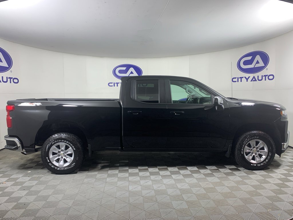Used 2022 Chevrolet Silverado 1500 LT image 2