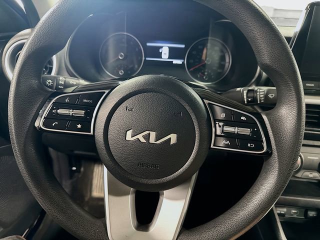 Used 2023 Kia Forte LXS w/ LXS Technology Package FWD image 18