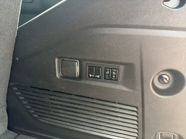 Certified 2021 GMC Yukon SLT w/ SLT Luxury Plus Package image 17