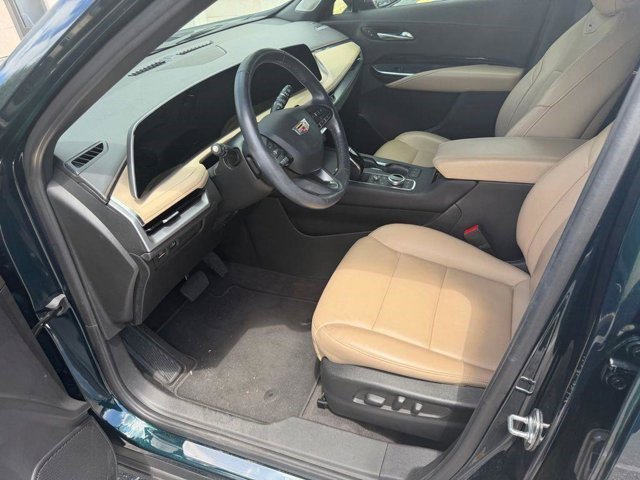 Certified 2024 Cadillac XT4 Luxury w/ Cold Weather Package FWD image 8