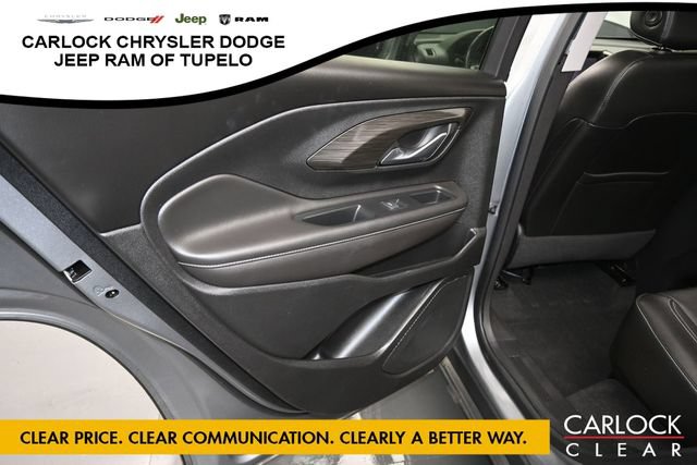 Used 2023 GMC Terrain SLT w/ LPO, Floor Liner Package AWD/4WD image 28