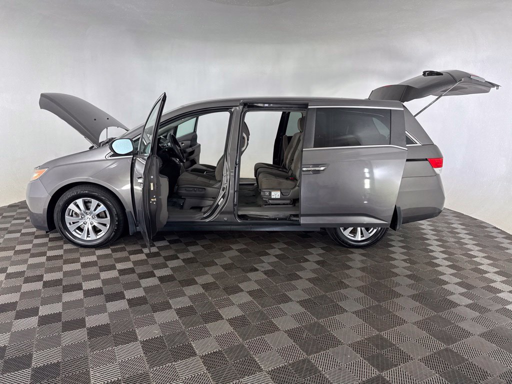 Used 2016 Honda Odyssey SE image 10