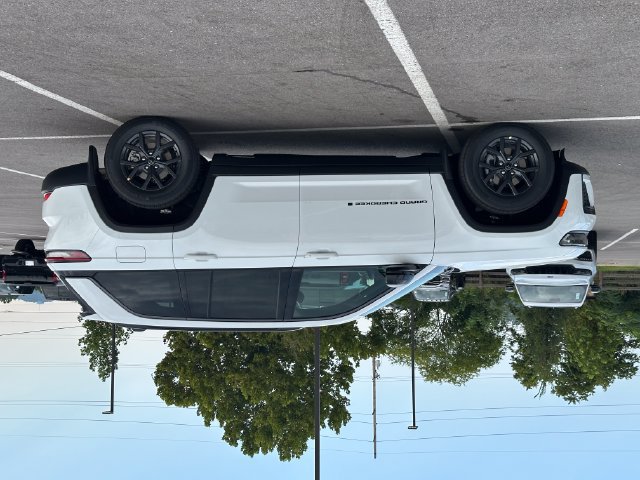 New 2027 Jeep Grand Cherokee Altitude AWD/4WD image 4