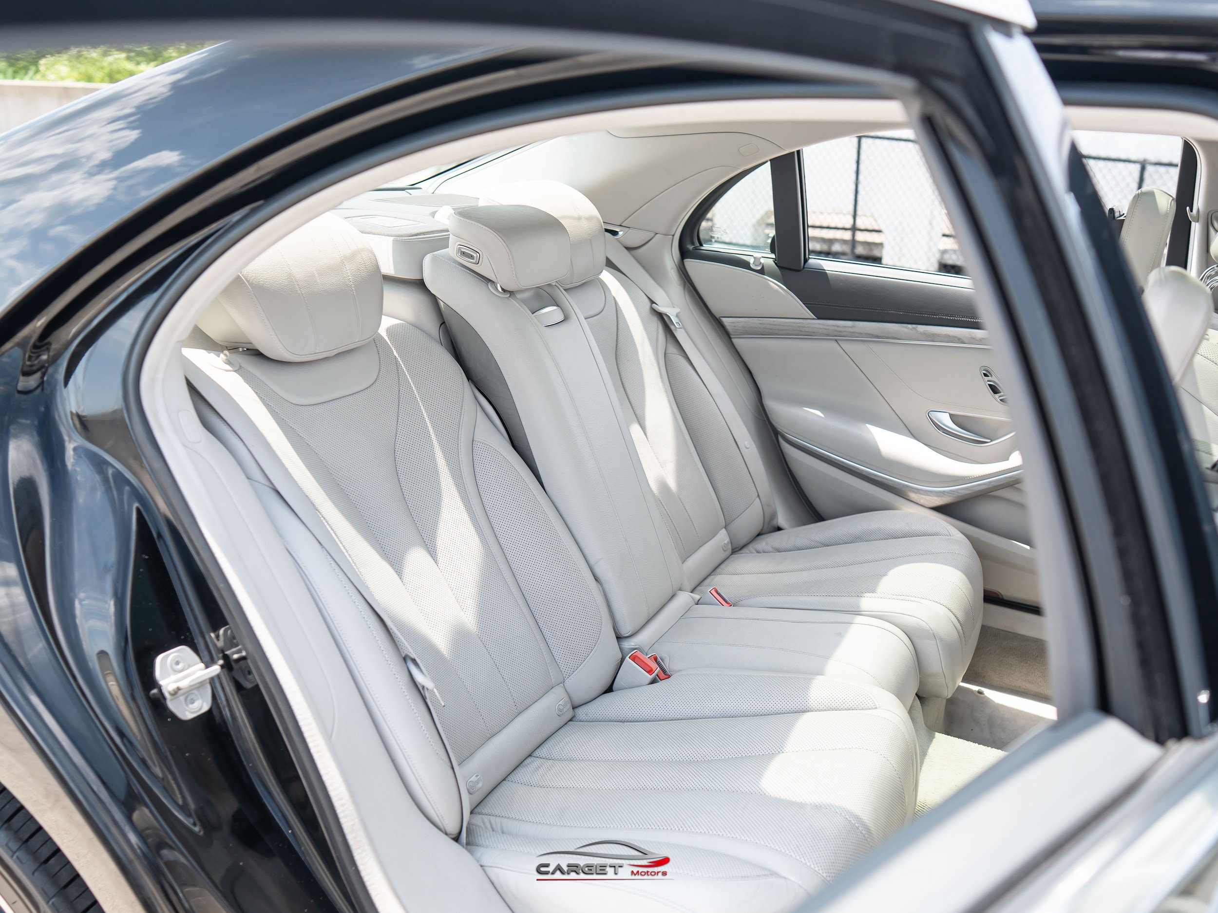 Used 2016 Mercedes-Benz S 550 4MATIC Sedan image 16