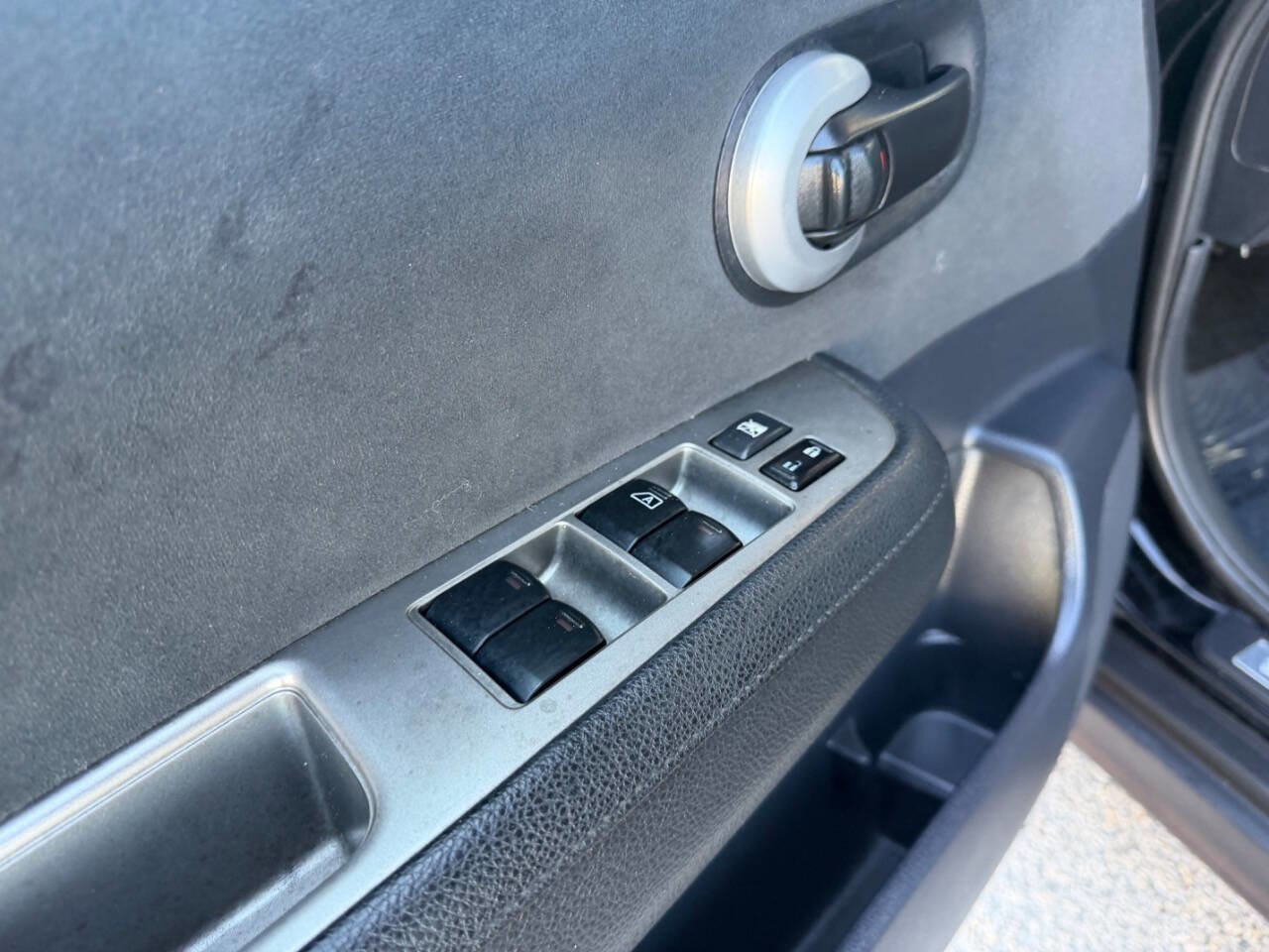 Used 2012 Nissan Versa 1.8 S image 14