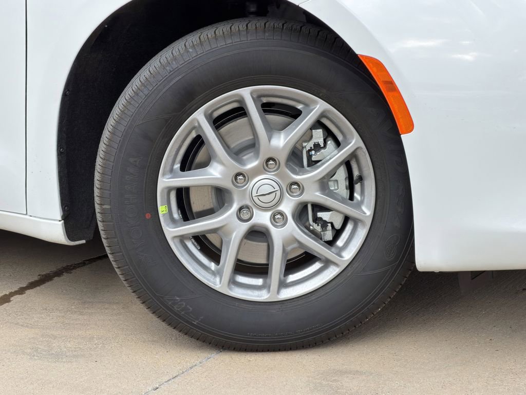 New 2026 Chrysler Voyager LX FWD image 8