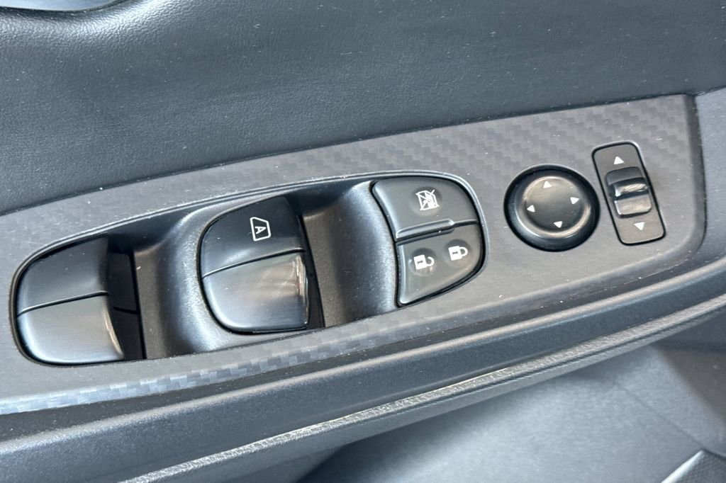 Used 2024 Nissan Sentra SV FWD image 17