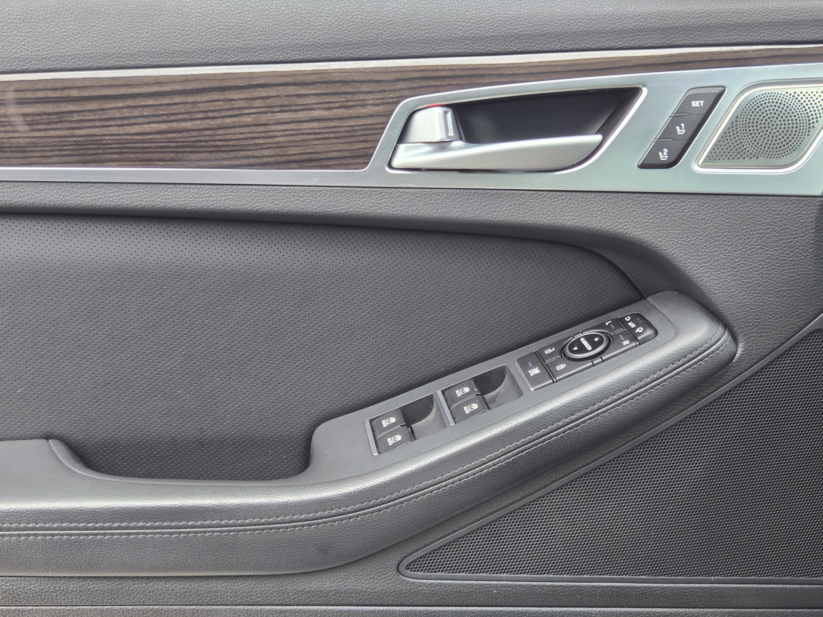Used 2018 Genesis G80 3.8 w/ Option Group 02 RWD image 18