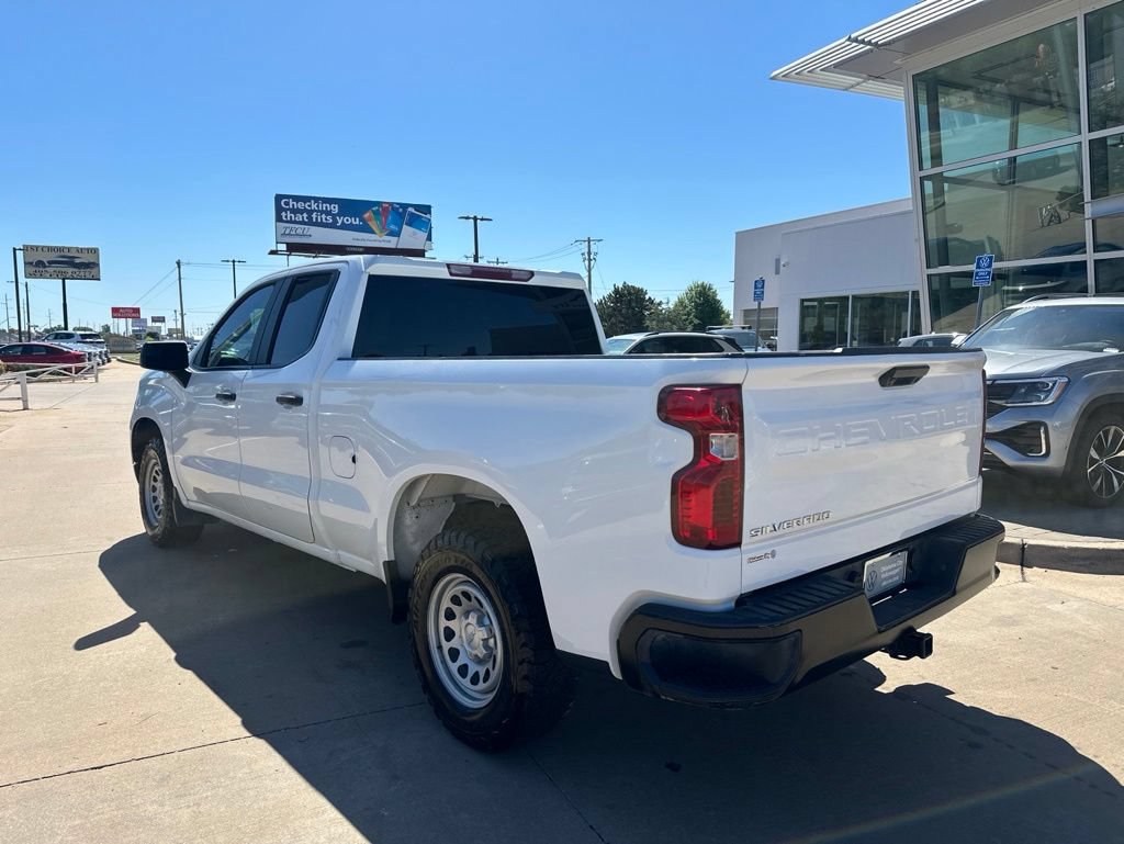 Used 2022 Chevrolet Silverado 1500 W/T w/ WT Value Package AWD/4WD image 7