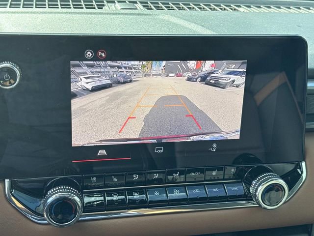 Used 2025 GMC Canyon AT4 w/ AT4 Premium Package image 32