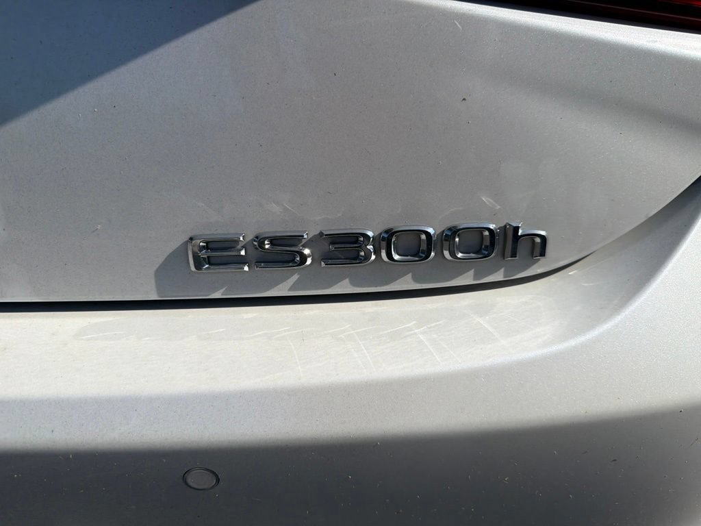 Certified 2025 Lexus ES 300h w/ Premium Package FWD image 32