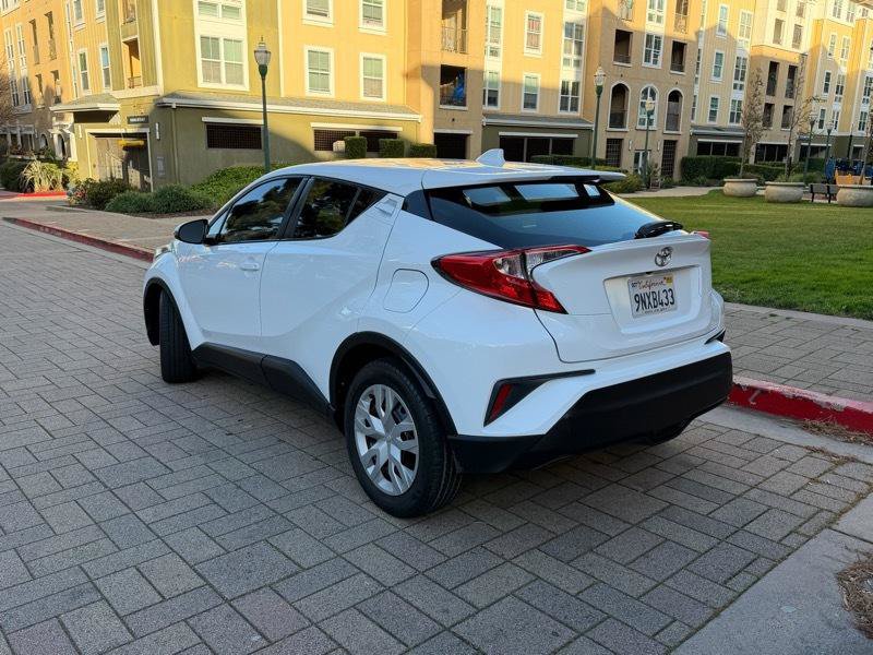Used 2019 Toyota C-HR LE FWD image 7