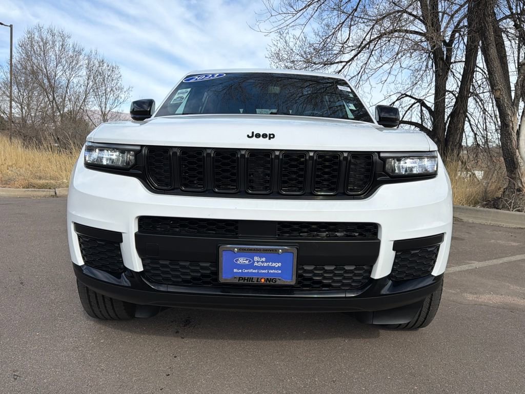 Used 2023 Jeep Grand Cherokee L Laredo image 2