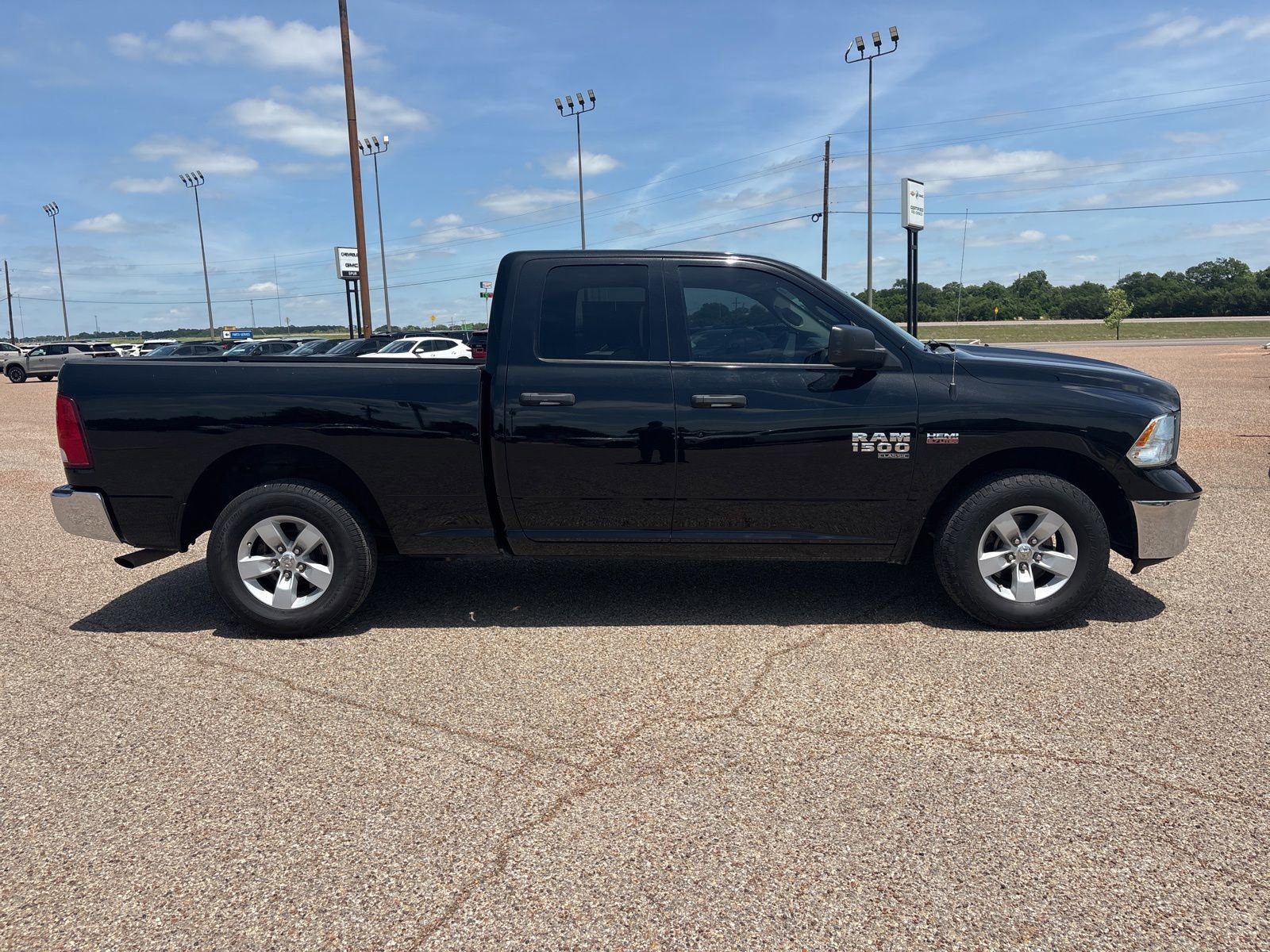 Used 2019 RAM 1500 Tradesman w/ Chrome Plus Package RWD image 7