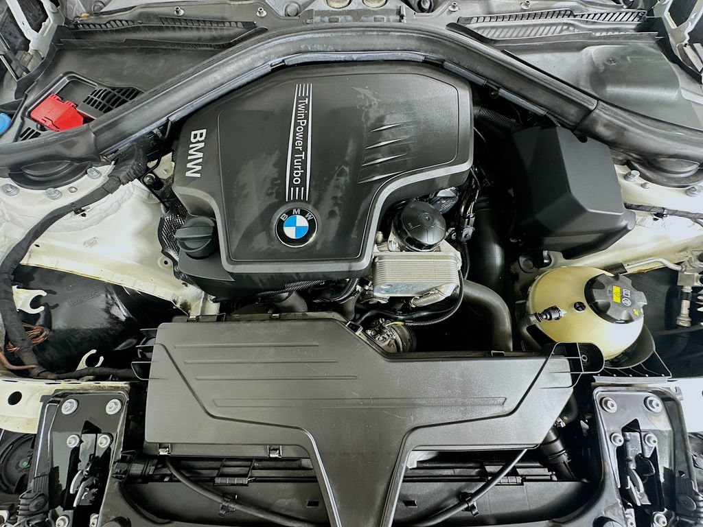 Used 2016 BMW 320i Sedan RWD image 30