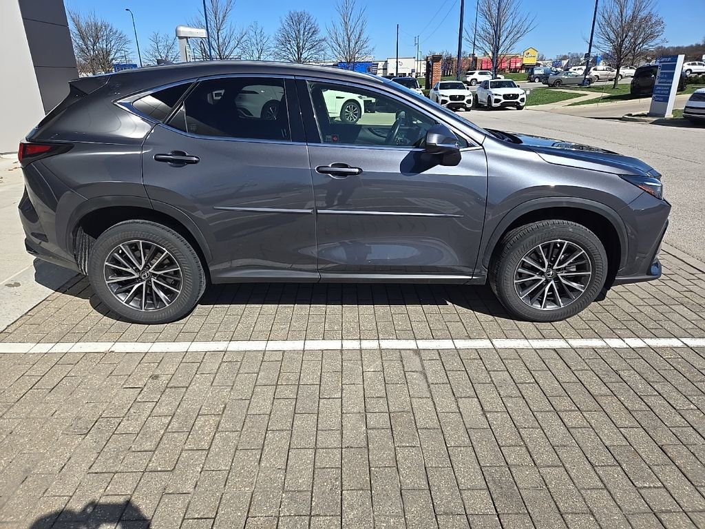 Used 2022 Lexus NX 250 AWD image 4