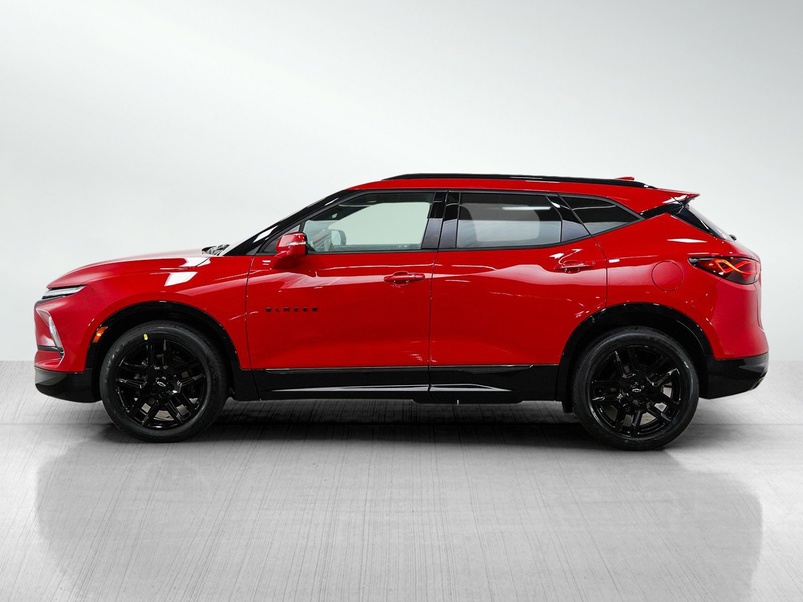 Used 2024 Chevrolet Blazer RS w/ Driver Confidence II Package image 2