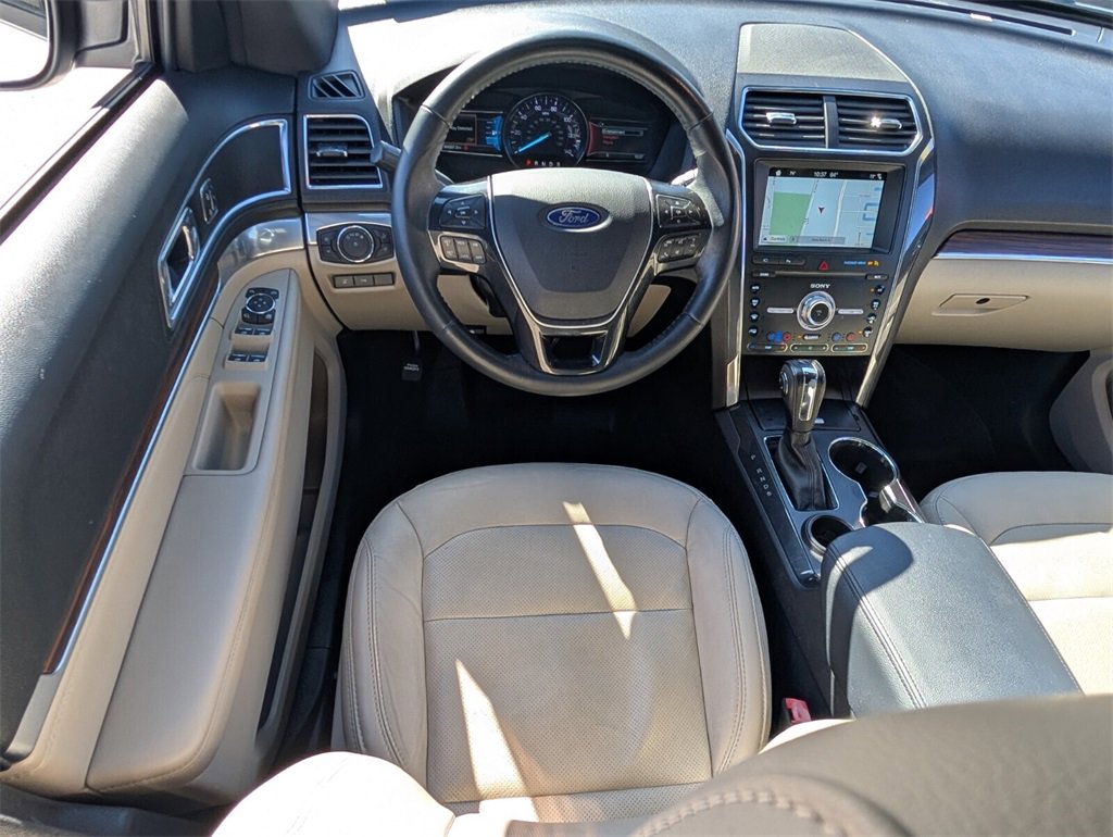 Used 2019 Ford Explorer Limited w/ Class III Trailer Tow Package image 13