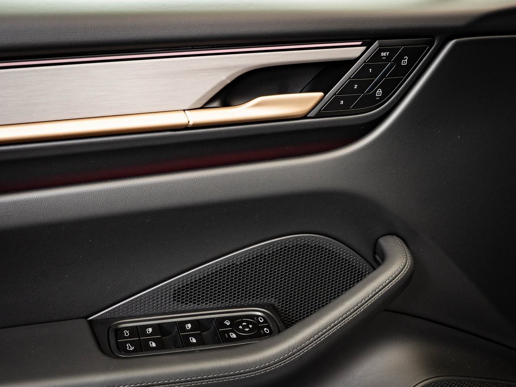 New 2026 Porsche Macan 4S Electric image 25