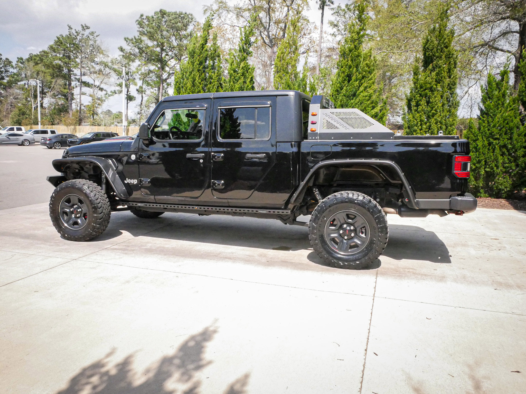 Used 2021 Jeep Gladiator Sport image 7